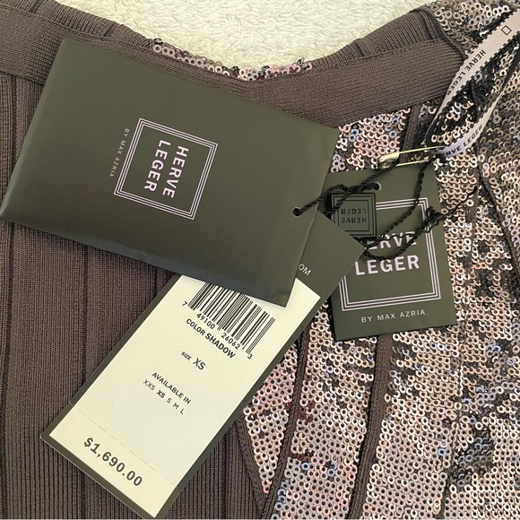 Beautiful pre-owned “Simone” Hervé Leger dress in XS - Picture 6 of 9